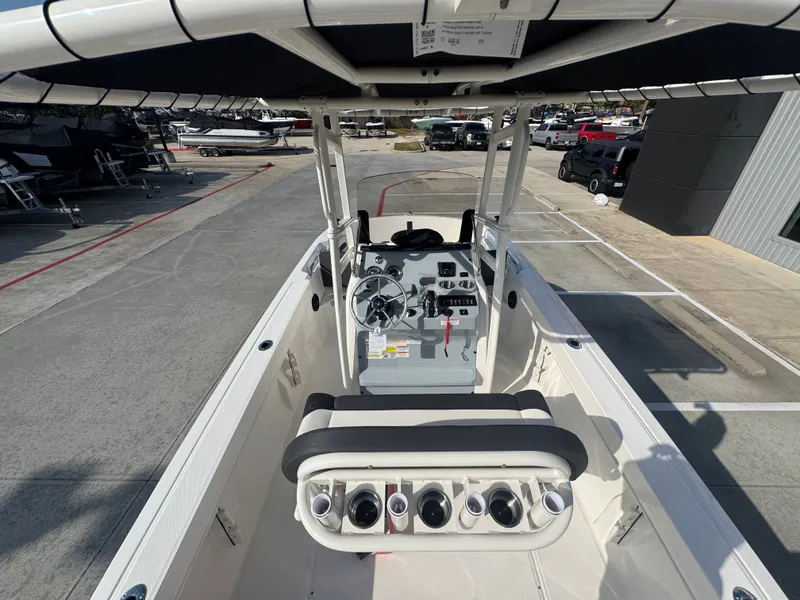 Slide: The Image of Bayliner Trophy 20CC 2026 - 30