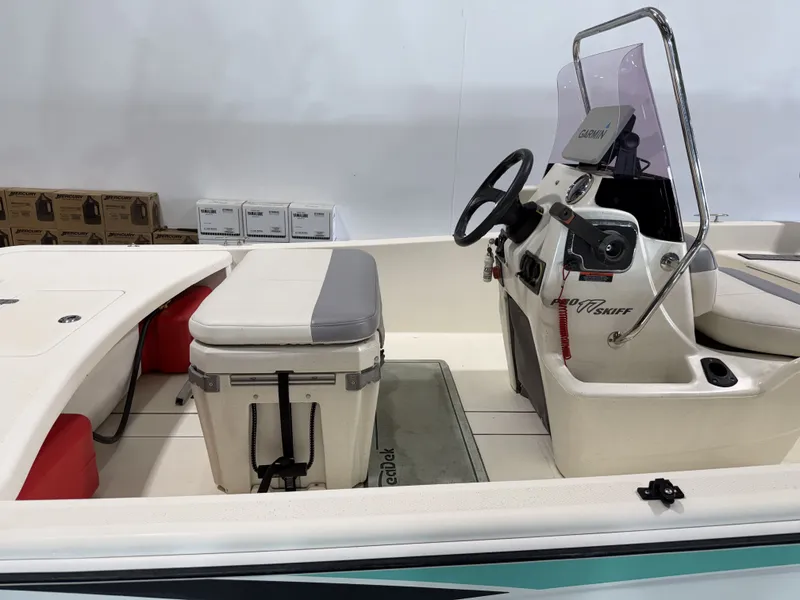 Slide: The Image of Mako Pro Skiff 17 CC 2022 - 12