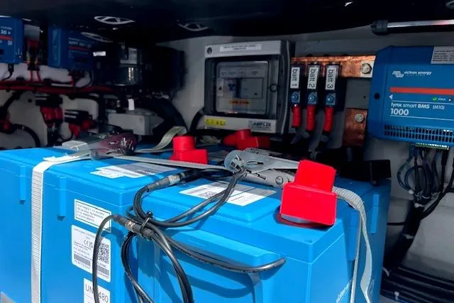 Slide: The Image of Electrical system of 2024 Fountaine Pajot MY5 yacht, featuring batteries and control units. - 38