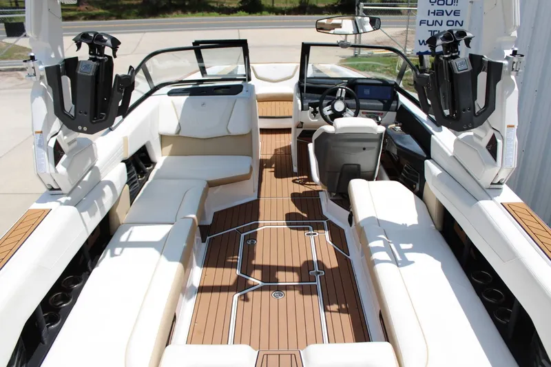 Slide: The Image of Nautique G25 2022 - 14