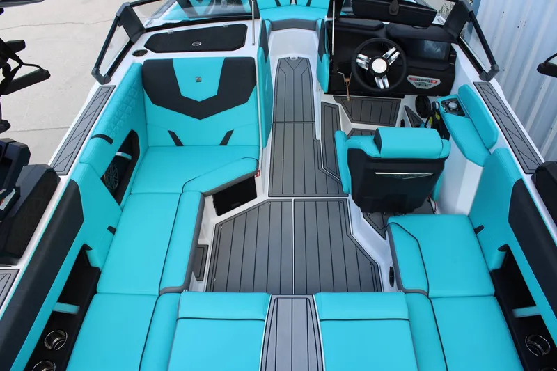 Slide: The Image of Nautique Super Air Nautique GS22 2026 - 12