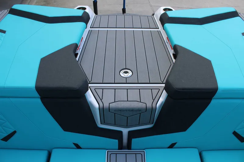 Slide: The Image of Nautique Super Air Nautique GS22 2026 - 18