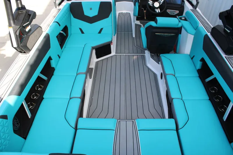 Slide: The Image of Nautique Super Air Nautique GS22 2026 - 21