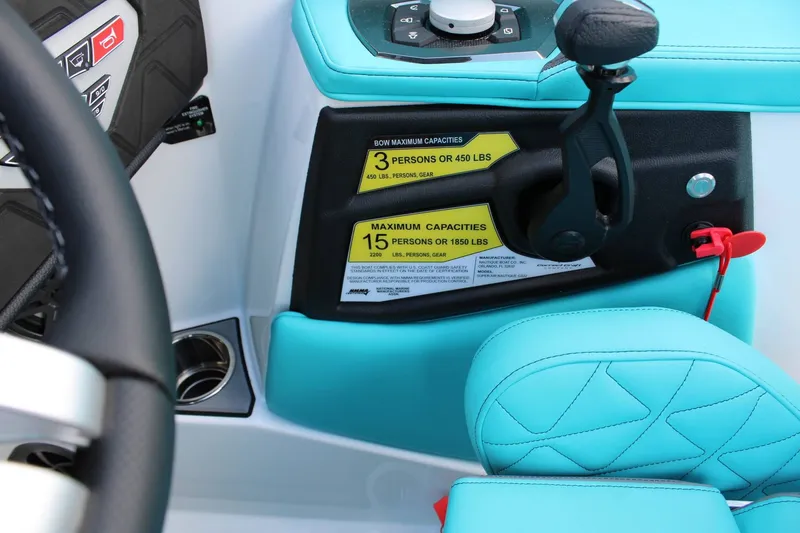 Slide: The Image of Nautique Super Air Nautique GS22 2026 - 9