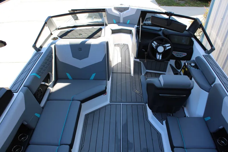 Slide: The Image of Nautique Super Air Nautique GS20 2026 - 13