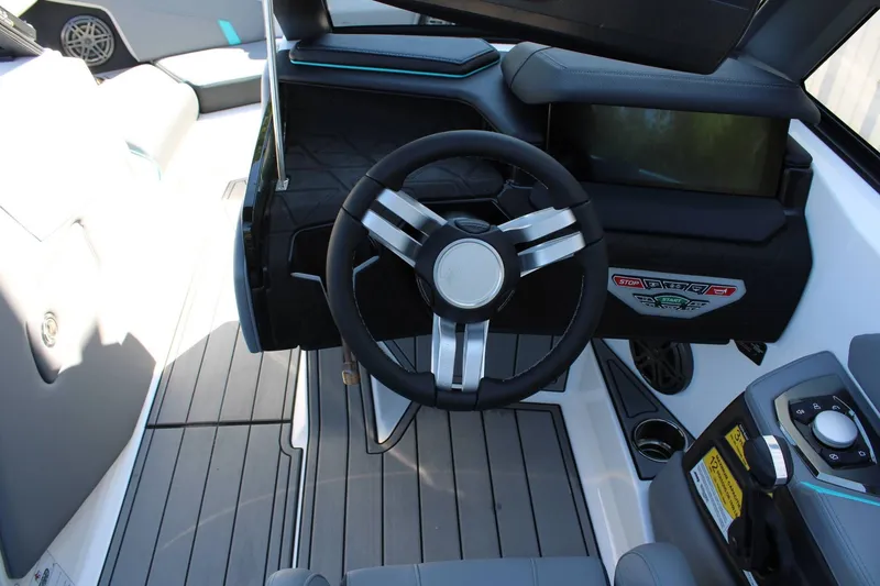 Slide: The Image of Nautique Super Air Nautique GS20 2026 - 8