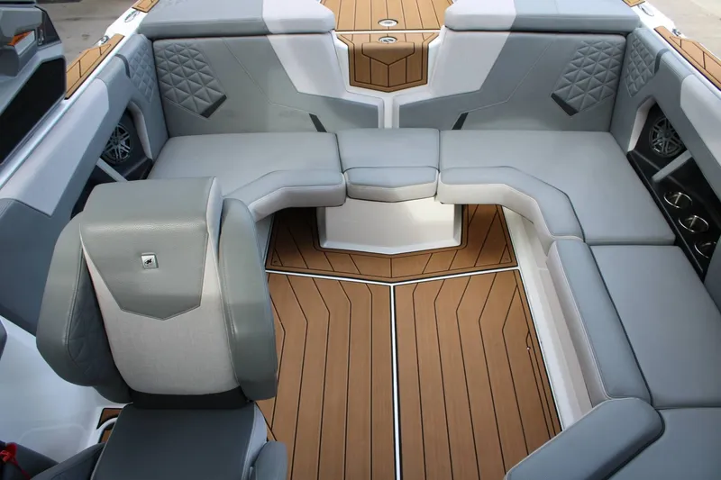 Slide: The Image of Nautique Super Air Nautique GS20 2023 - 13