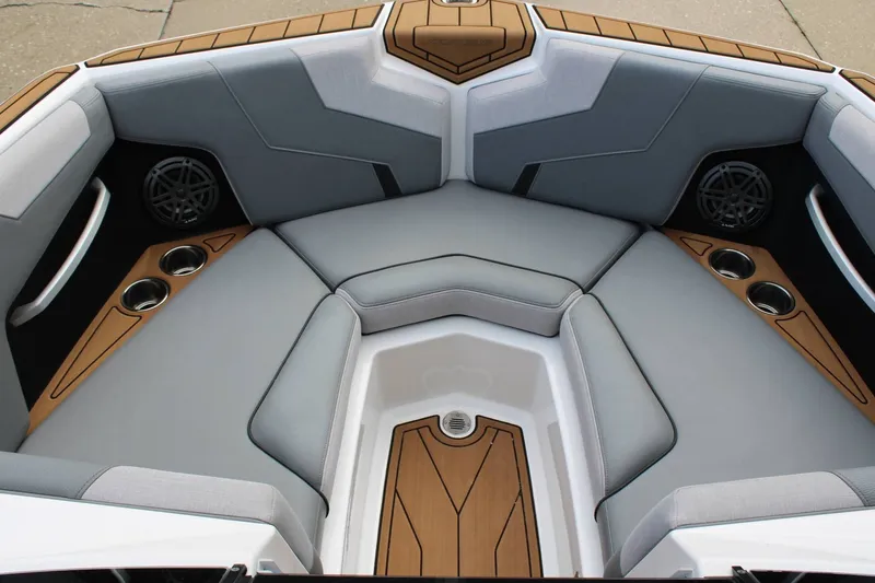 Slide: The Image of Nautique Super Air Nautique GS20 2023 - 6