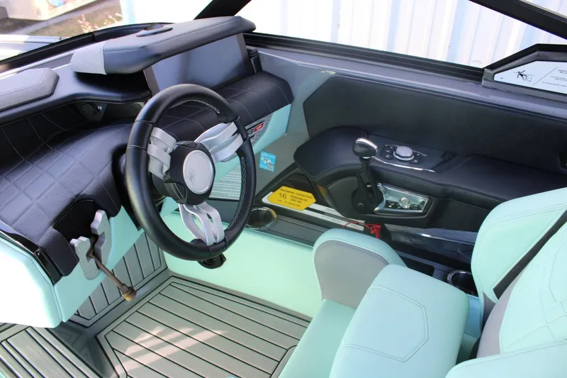 Slide: The Image of Nautique G23 2023 - 12