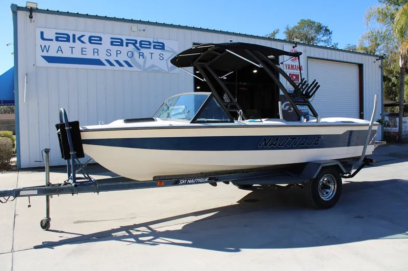 Slide: The Image of Nautique 2001 1986 - 2