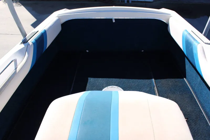 Slide: The Image of Nautique 2001 1986 - 7