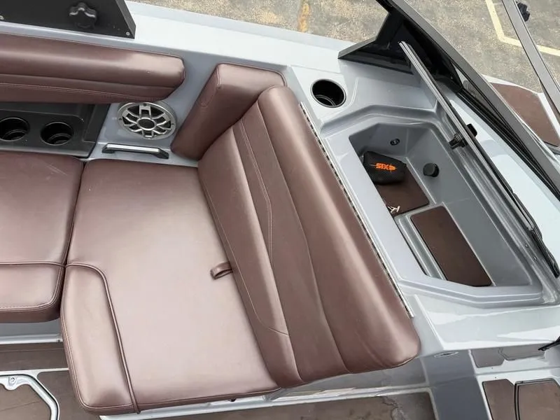 Slide: The Image of Axis T220 2022 - 13