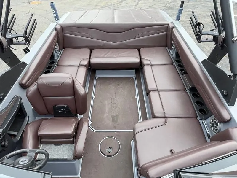 Slide: The Image of Axis T220 2022 - 16