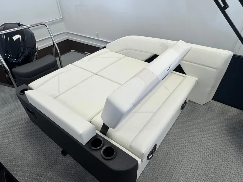 Slide: The Image of Evotti 523CS 2026 - 16