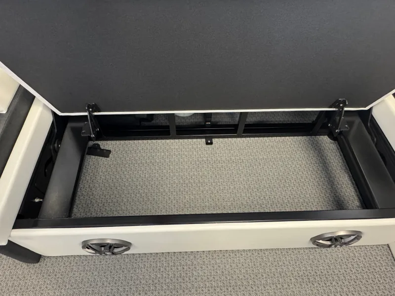 Slide: The Image of Evotti 523CS 2026 - 17