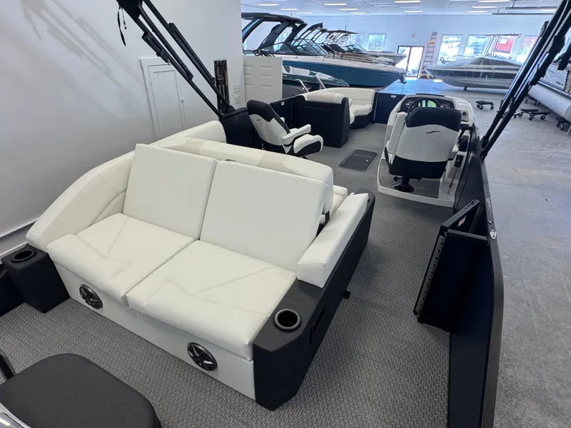 Slide: The Image of Evotti 523CS 2026 - 20