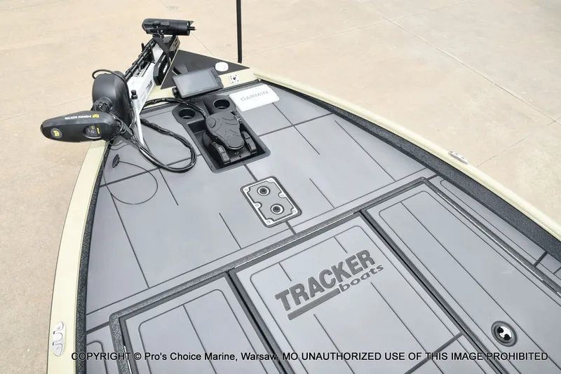 Slide: The Image of Tracker Savage 215 Big Catch Package 2026 - 11