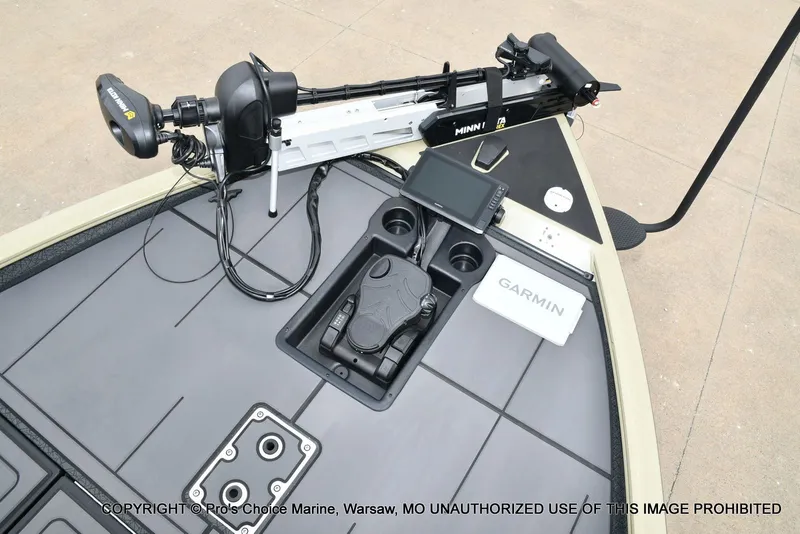 Slide: The Image of Tracker Savage 215 Big Catch Package 2026 - 12