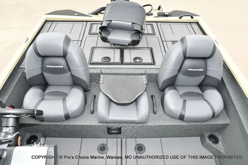 Slide: The Image of Tracker Savage 215 Big Catch Package 2026 - 14