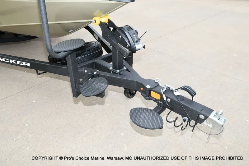 Slide: The Image of Tracker Savage 215 Big Catch Package 2026 - 31