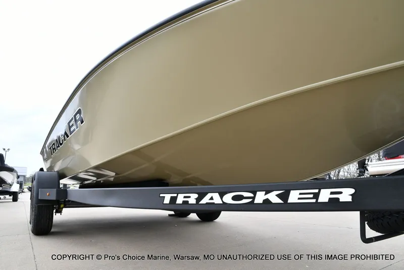 Slide: The Image of Tracker Savage 215 Big Catch Package 2026 - 32