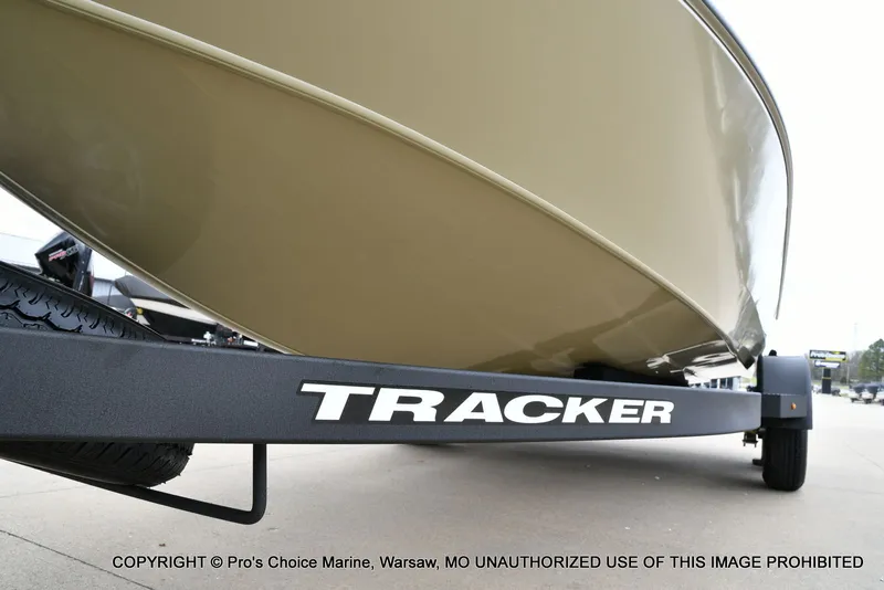 Slide: The Image of Tracker Savage 215 Big Catch Package 2026 - 33