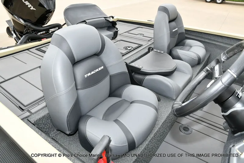 Slide: The Image of Tracker Savage 215 Big Catch Package 2026 - 36