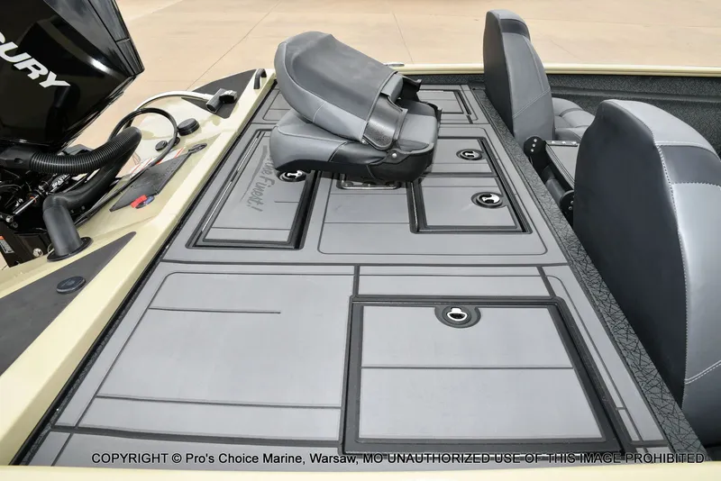 Slide: The Image of Tracker Savage 215 Big Catch Package 2026 - 37