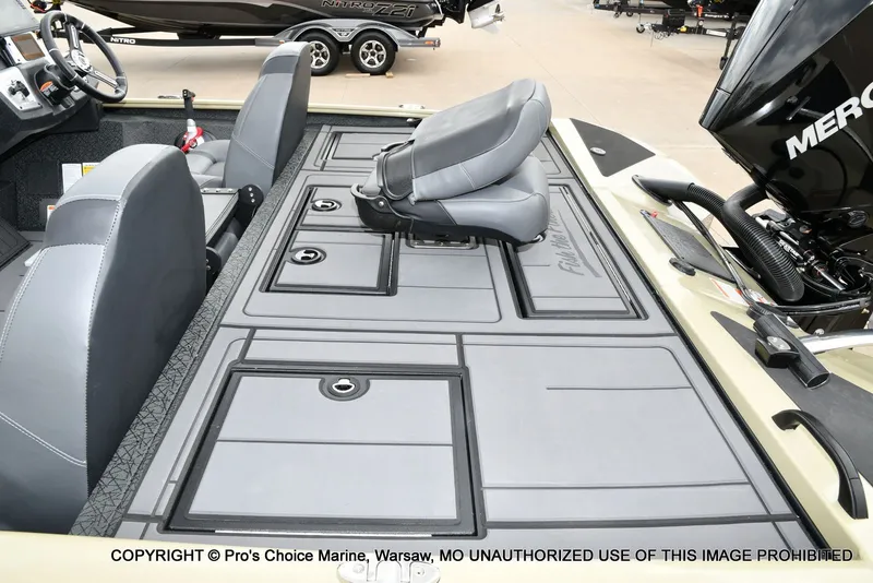 Slide: The Image of Tracker Savage 215 Big Catch Package 2026 - 40