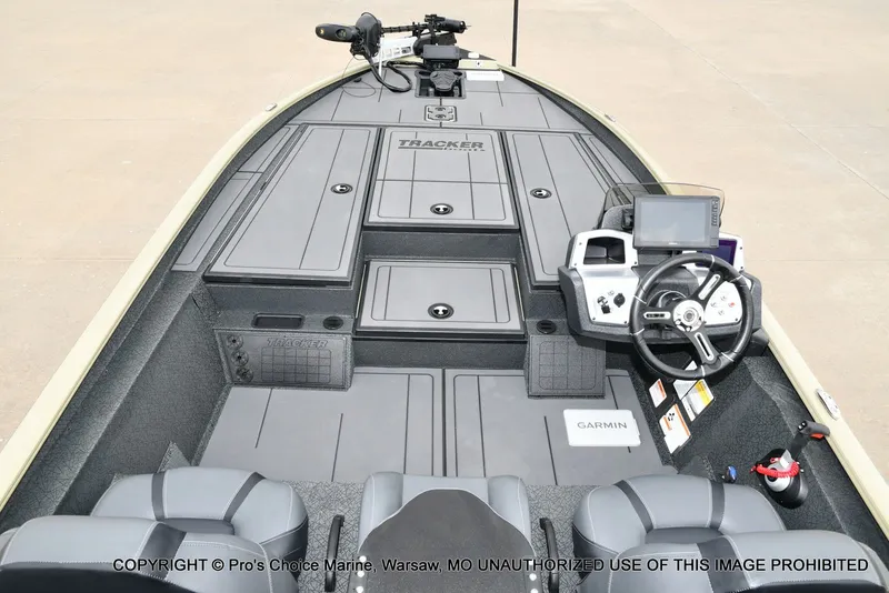 Slide: The Image of Tracker Savage 215 Big Catch Package 2026 - 42