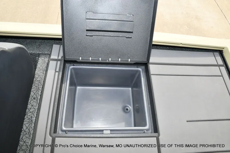 Slide: The Image of Tracker Savage 215 Big Catch Package 2026 - 66