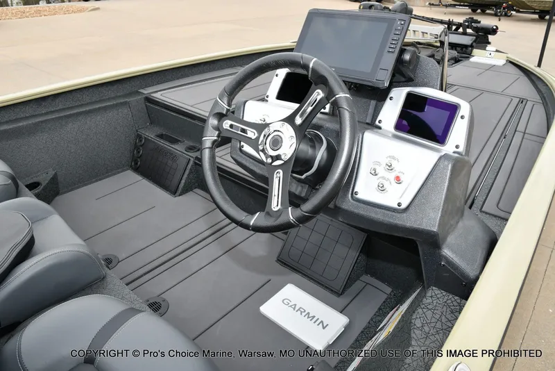 Slide: The Image of Tracker Savage 215 Big Catch Package 2026 - 7