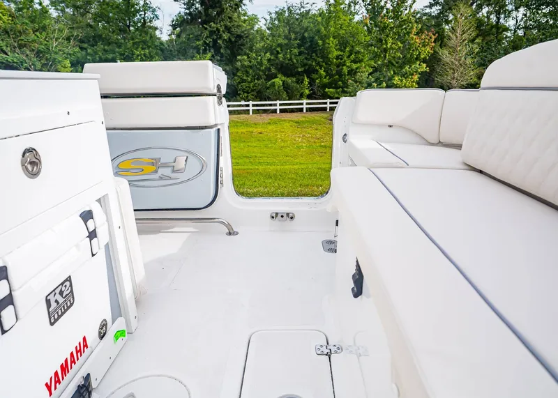 Slide: The Image of Sea Hunt Ultra 275 SE 2026 - 10