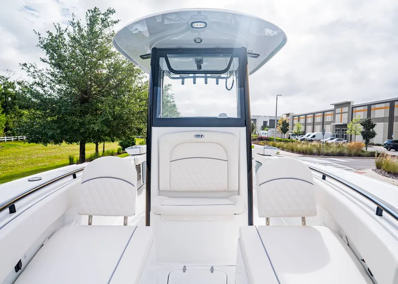 Slide: The Image of Sea Hunt Ultra 275 SE 2026 - 24