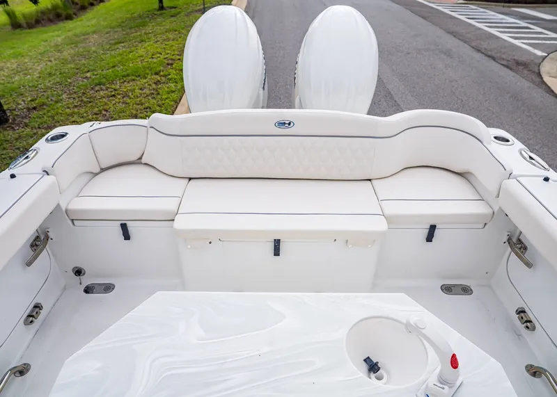 Slide: The Image of Sea Hunt Ultra 275 SE 2026 - 6