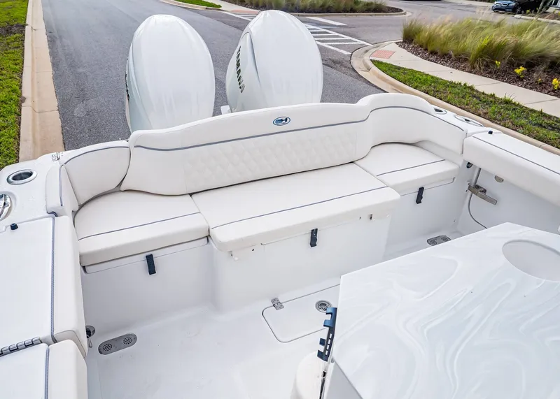 Slide: The Image of Sea Hunt Ultra 275 SE 2026 - 7