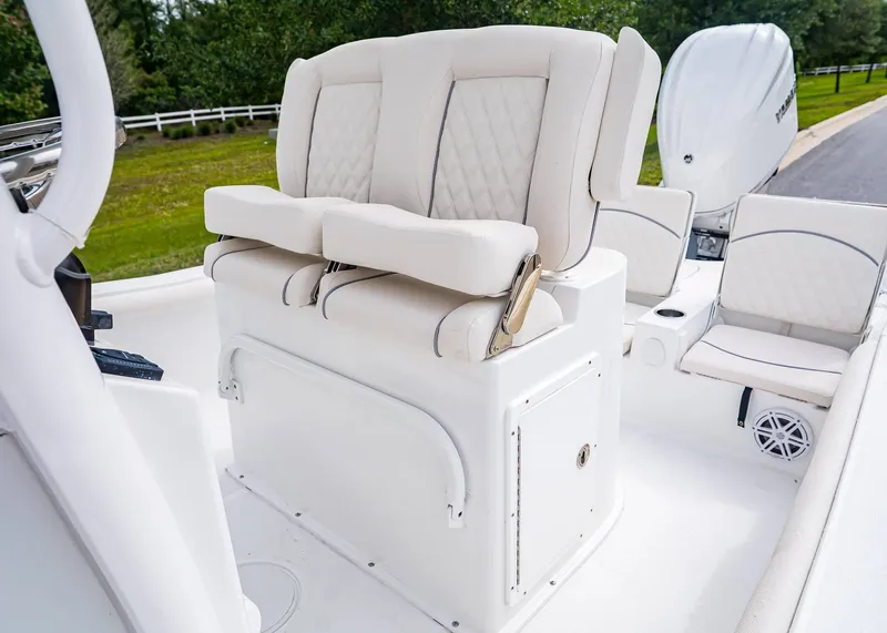 Slide: The Image of Sea Hunt BX 25 FS 2026 - 11