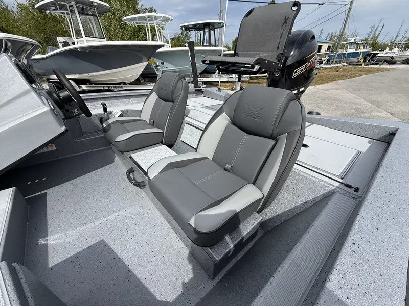 Slide: The Image of Xpress Hyper-Lift Crappie Series H17C 2026 - 6