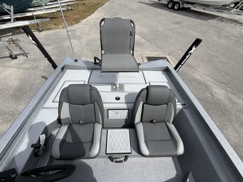 Slide: The Image of Xpress Hyper-Lift Crappie Series H17C 2026 - 7