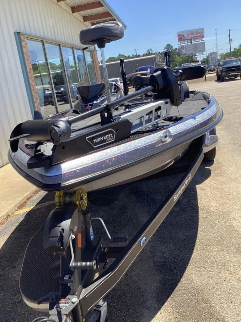 Slide: The Image of Ranger Z520R 2025 - 20