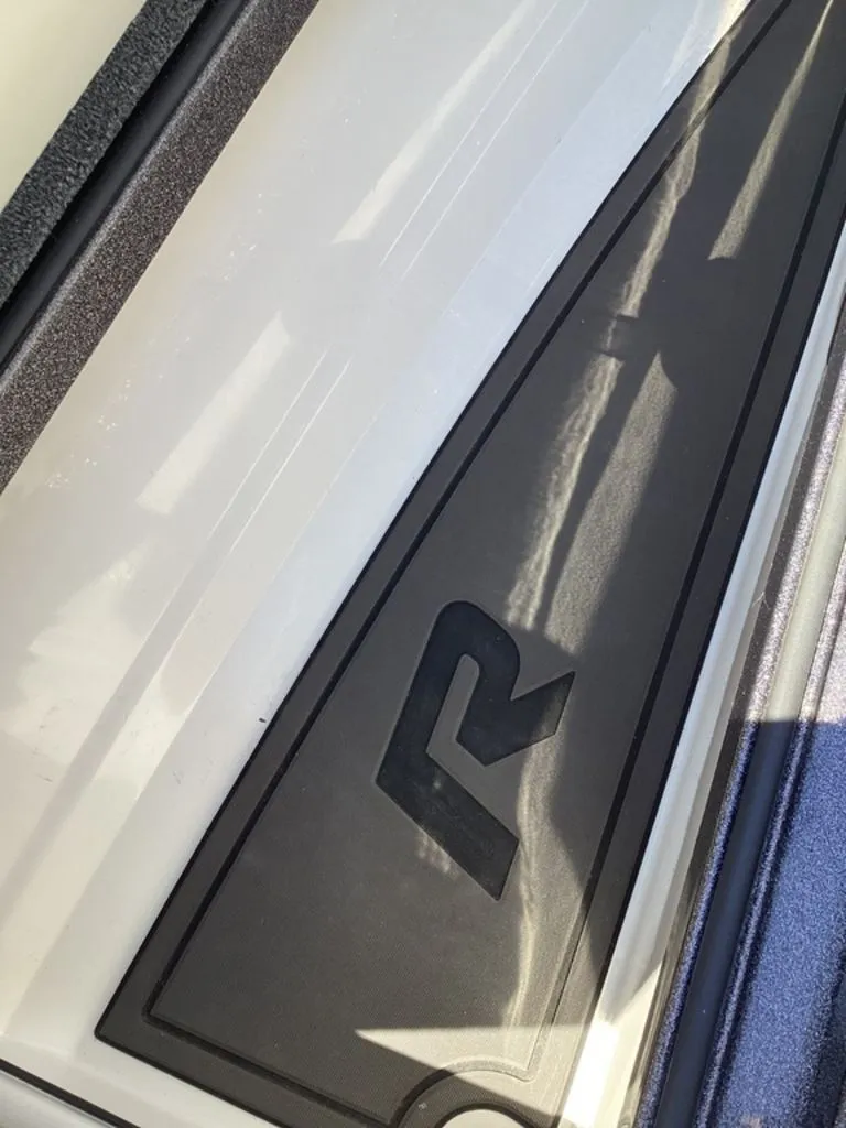 Slide: The Image of Ranger Z520R 2025 - 60