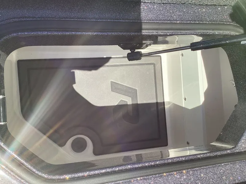 Slide: The Image of Ranger Z520R 2025 - 67