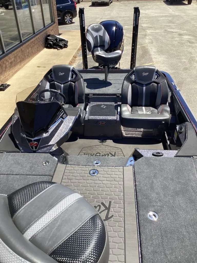 Slide: The Image of Ranger Z520R 2025 - 75