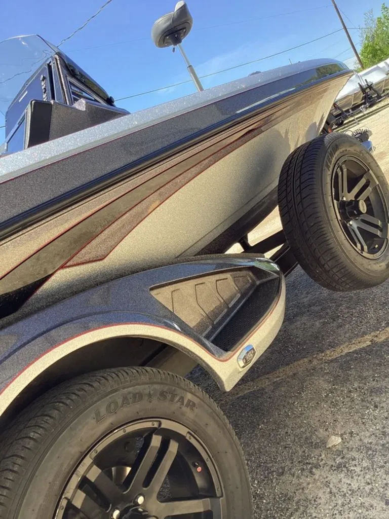 Slide: The Image of Ranger Z520R 2025 - 83