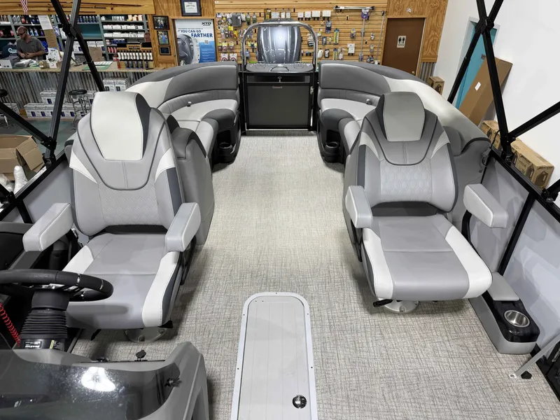 Slide: The Image of Avalon LSZ Quad Lounge - 23' 2025 - 6