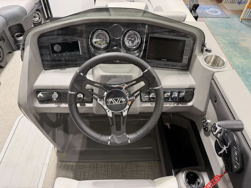 Slide: The Image of Avalon LSZ Quad Lounge - 23' 2025 - 8