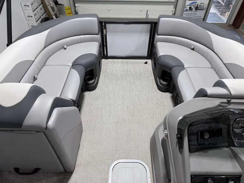Slide: The Image of Avalon LSZ Quad Lounge - 23' 2025 - 9