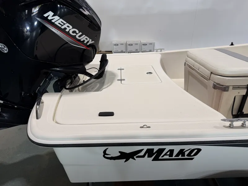 Slide: The Image of Mako Pro Skiff 17 CC 2022 - 11