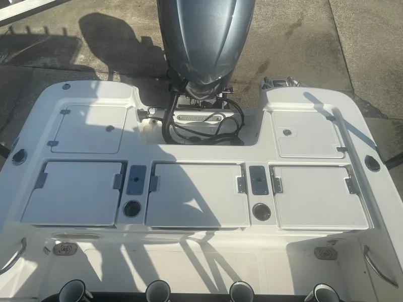 Slide: The Image of NauticStar 227 XTS 2023 - 11