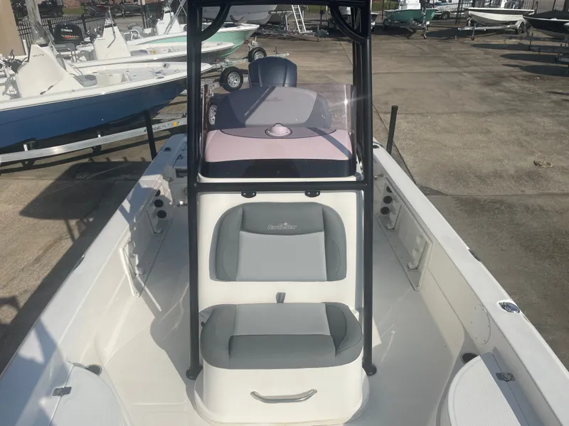 Slide: The Image of NauticStar 227 XTS 2023 - 20
